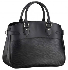 Louis Vuitton Leather Passy 1083