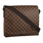 Louis Vuitton District MM 0624