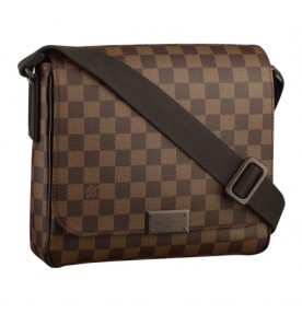 Louis Vuitton District PM 0631