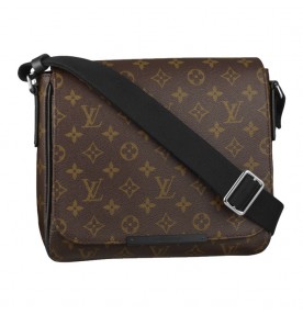 Louis Vuitton District PM 0633