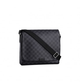 Louis Vuitton District MM 0629