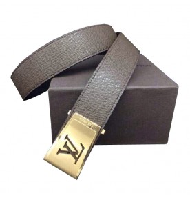 Louis Vuitton Initials Taiga Leather Belt 1408