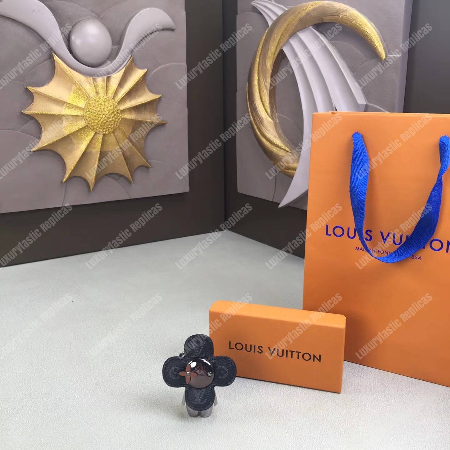 AUTH Louis Vuitton Vivienne DouDoune Bag Charm Key Holder Monogram Ink  Eclipse