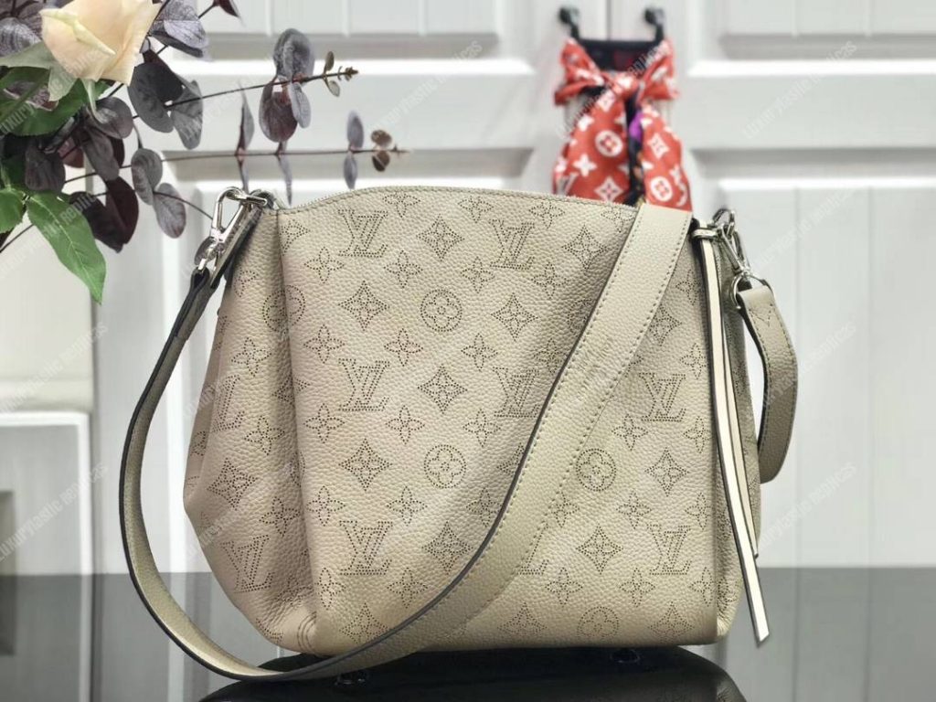 Shop Louis Vuitton DAMIER 2022-23FW Unisex Blended Fabrics Bag in